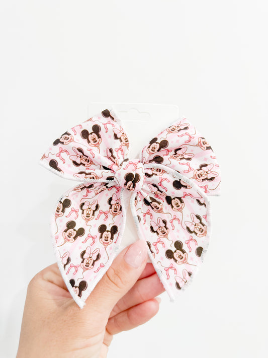 Mouse balloons bow